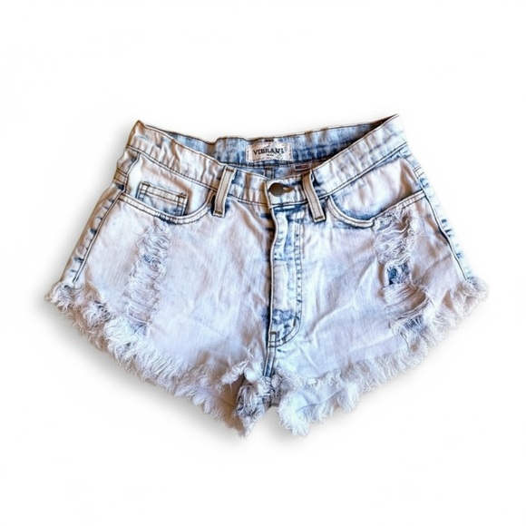 $4 with bundle purchase - Women’s Vibrant Miu Denim Jean Shorts - Size: M - Picture 5 of 5
